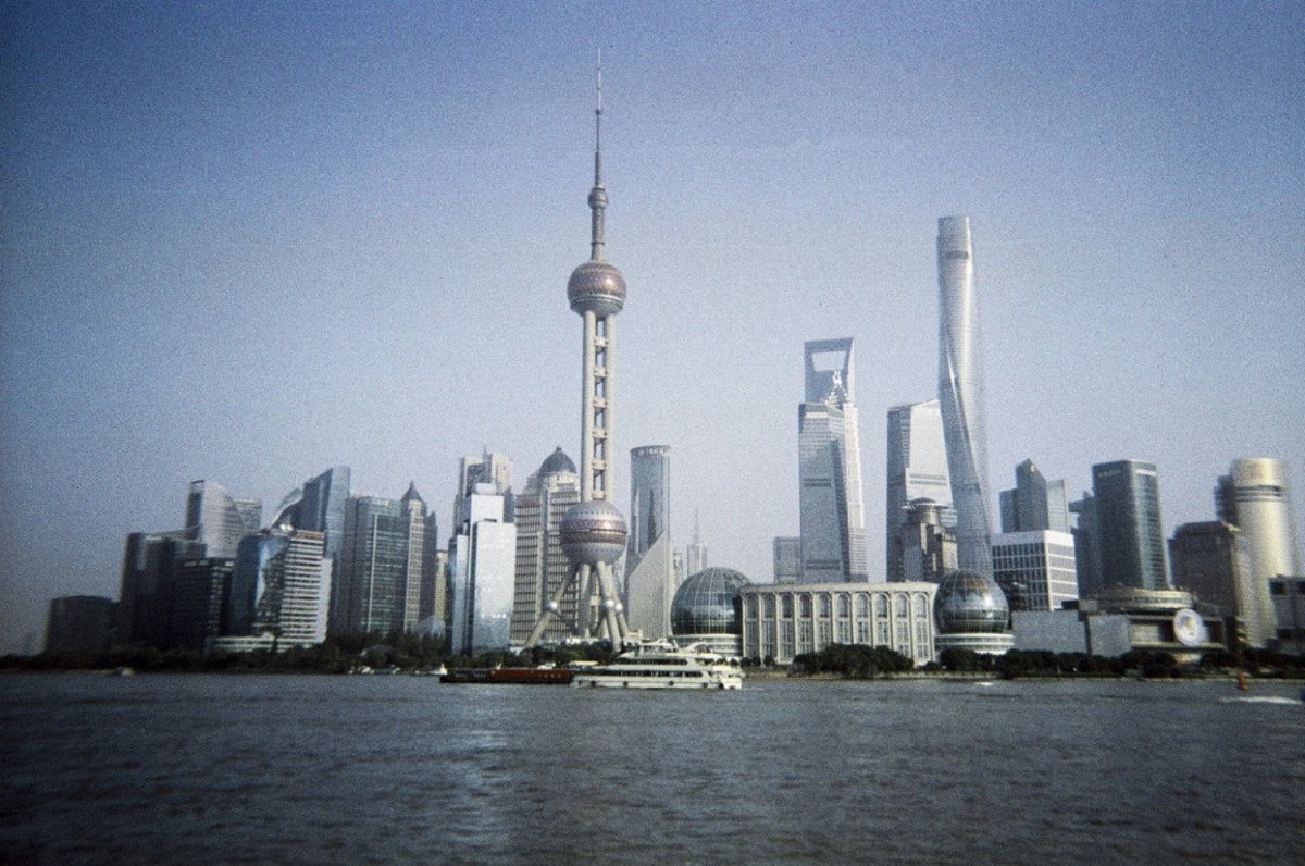 Lomography 35mm Simple-Use Camera - LomoChrome Metropolis - Analogue Wonderland - 2