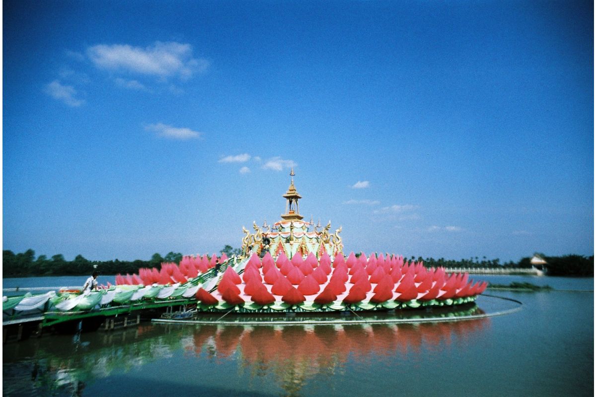 Lomography '92 - 35mm Film - COMING SOON - Analogue Wonderland - 2