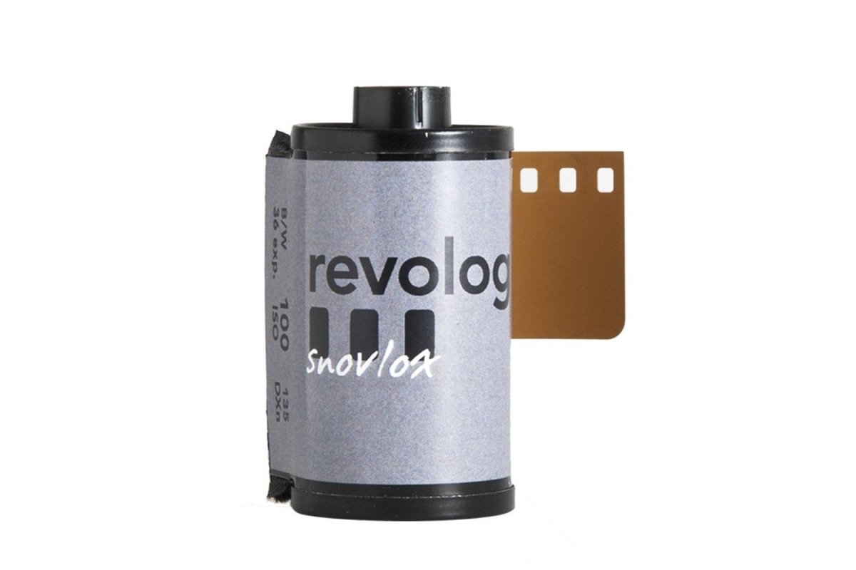 Revolog SnoVlox - The Winter Film - Analogue Wonderland - 1