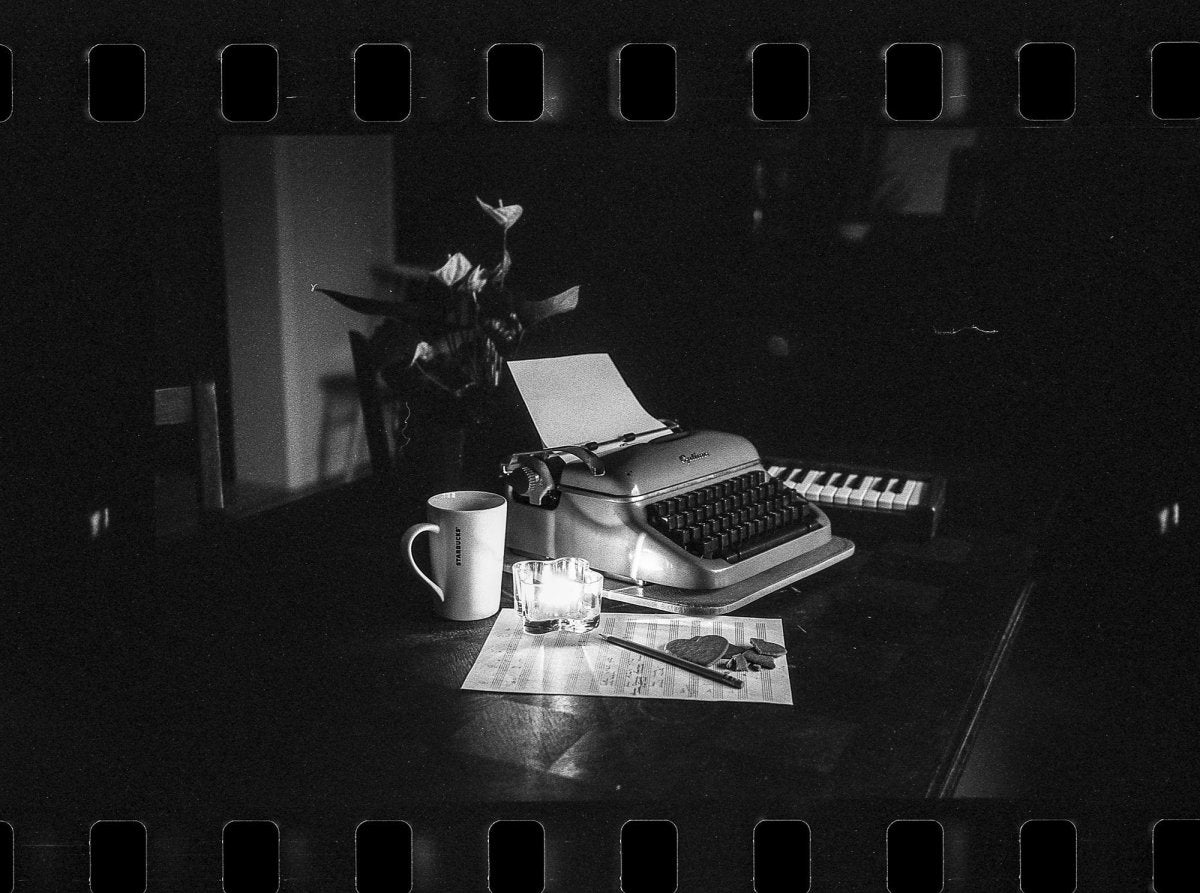 Santa Rae 1000 - 35mm Film - Analogue Wonderland - 2