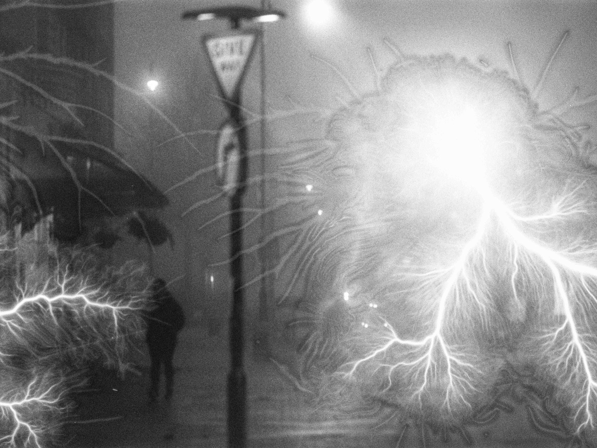 Revolog Tesla B&W - 35mm Film